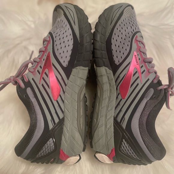 Brooks Aeriel 18 Grey Pink Mesh Walking Running Sneaker Sporty Comfort Size 9.5 - Picture 3 of 8